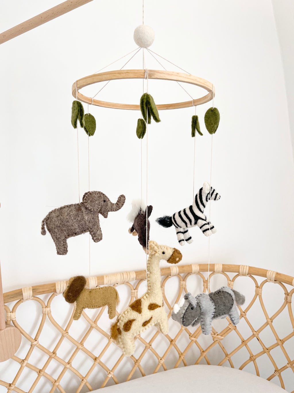 Safari Baby Mobile with Leaves Gamcha – Pine Pear