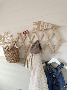 Accordion Peg Rack Pine Pear